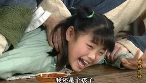 吃瓜拯救炮灰,拯救炮灰的奇妙之旅